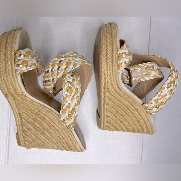 Saks Fifth Ave woven ankle strap Wedges size 9.5 - Picture 3 of 6